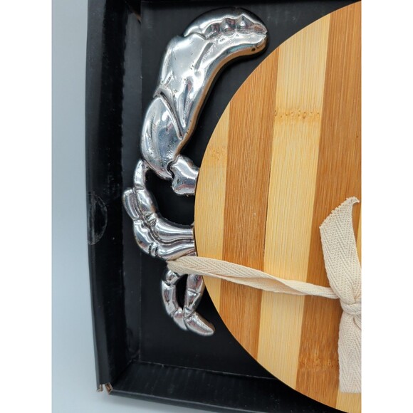 Chesapeake Bay Crab Bamboo Cutting Board With Silver Cheese Spreader - Picture 6 of 8